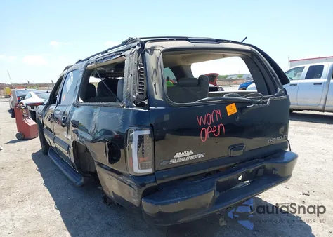 2003 Chevrolet Suburban 1500 Lt z USA, uszkodzony, nr VIN 3GNEC16Z23G343196